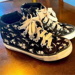 Girls high top flower sneakers size US 2 Duty Nine